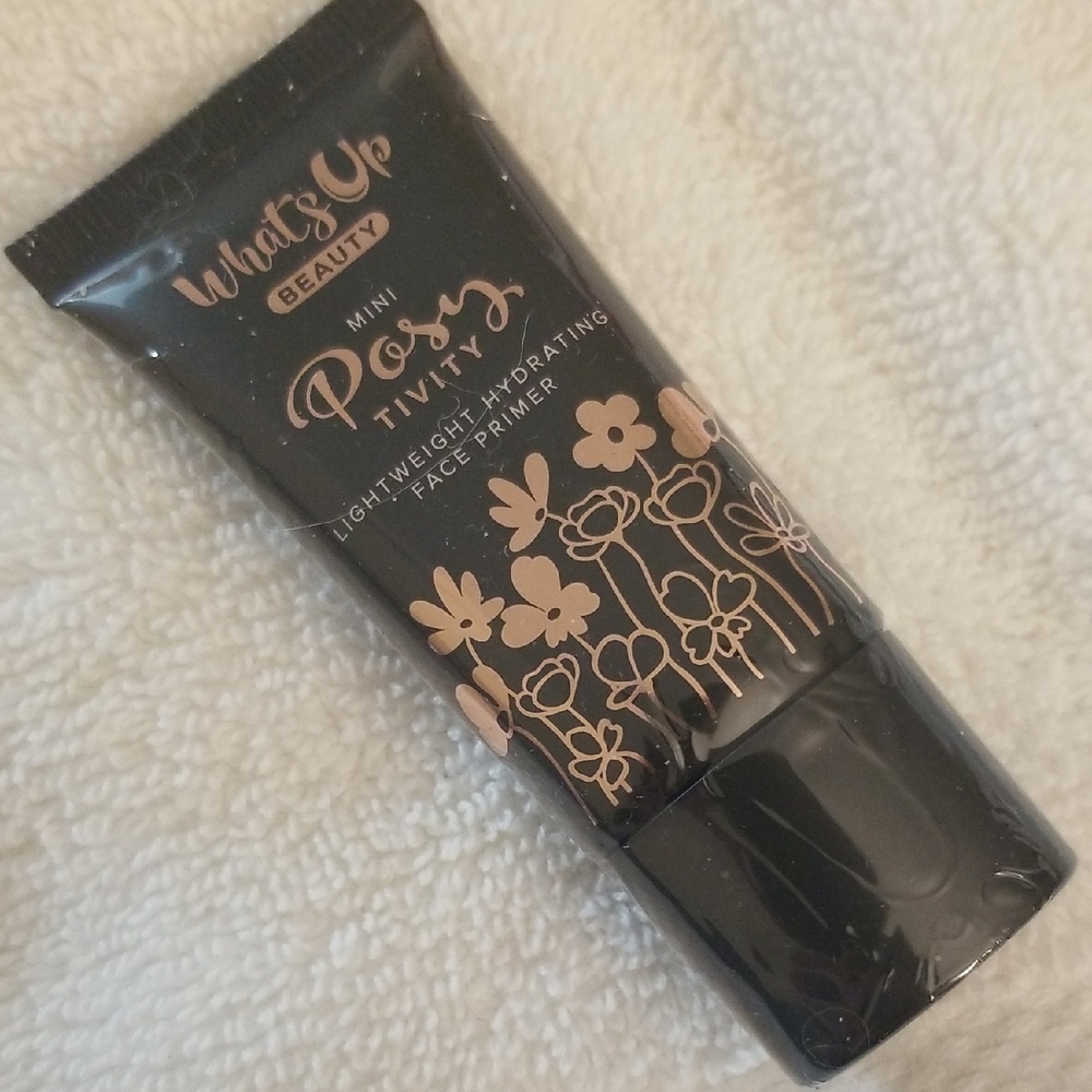 4/25 bundle item. What's Up Beauty Mini Posytivity Face Primer
